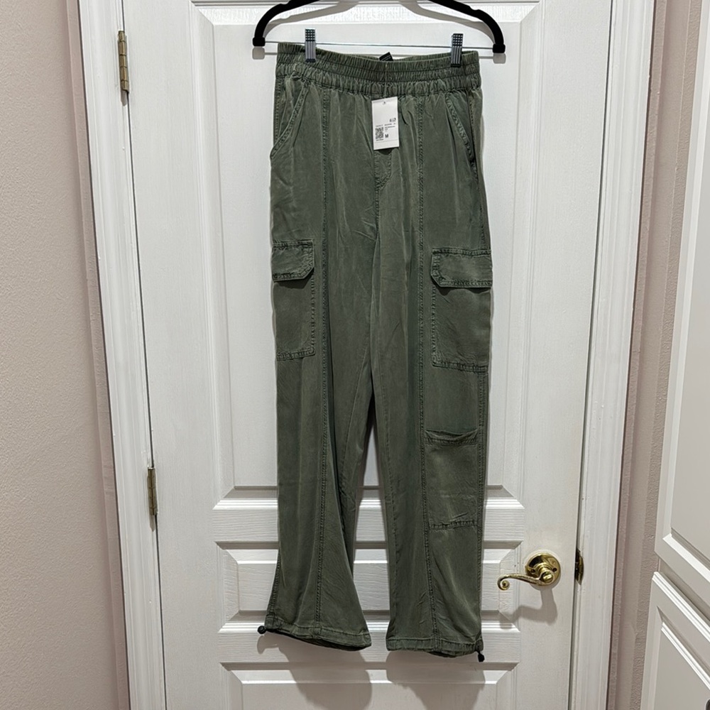 Forever 21 Olive Green Cargo Pants
